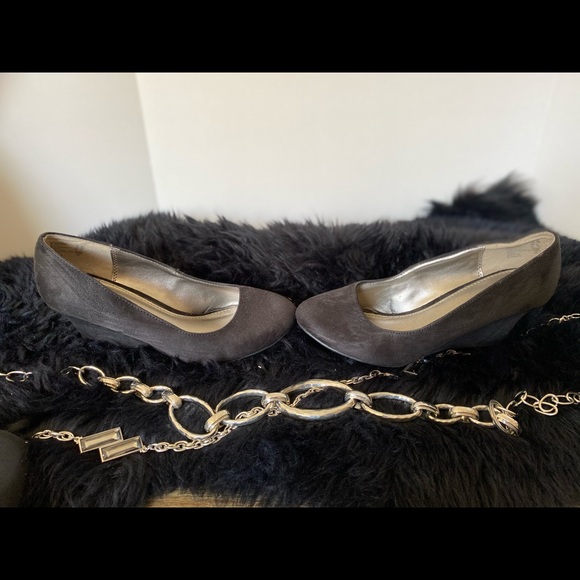 Dexter Wedge Faux Suede 9W - Picture 4 of 4